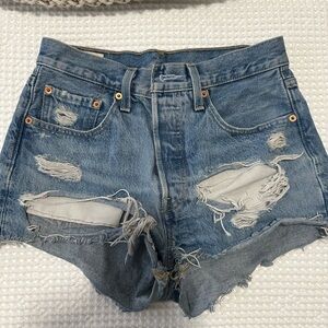 Levi’s 501 shorts - 26w